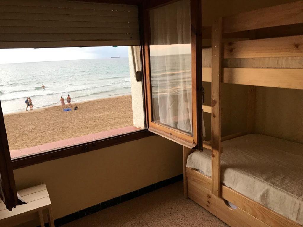 El Faro Apartaments Platja Llarga-Les Salines-Tgn Tarragona Dış mekan fotoğraf