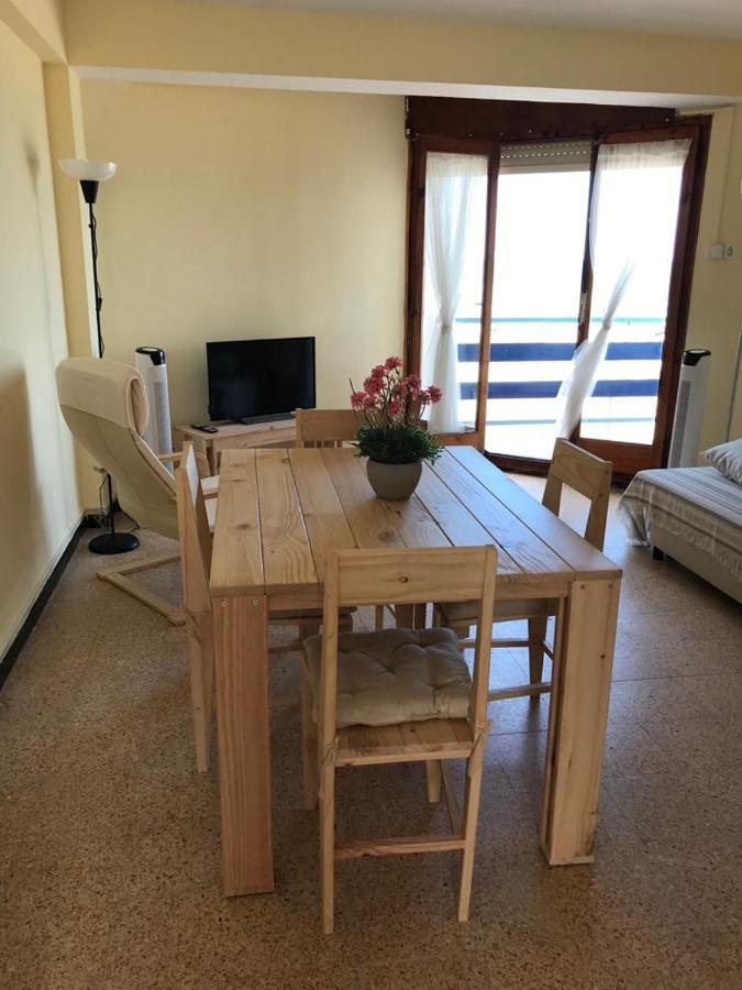 El Faro Apartaments Platja Llarga-Les Salines-Tgn Tarragona Dış mekan fotoğraf