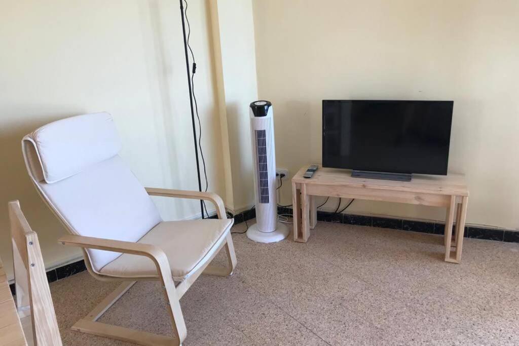 El Faro Apartaments Platja Llarga-Les Salines-Tgn Tarragona Dış mekan fotoğraf
