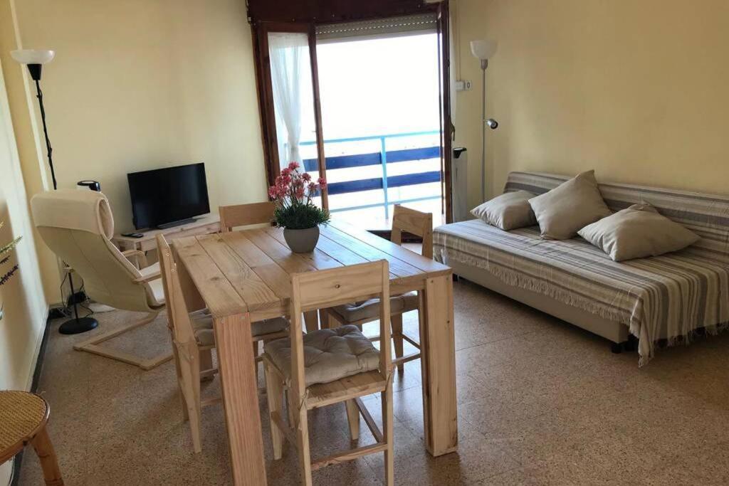 El Faro Apartaments Platja Llarga-Les Salines-Tgn Tarragona Dış mekan fotoğraf