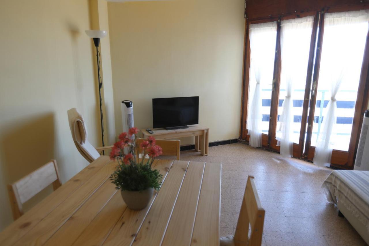 El Faro Apartaments Platja Llarga-Les Salines-Tgn Tarragona Dış mekan fotoğraf