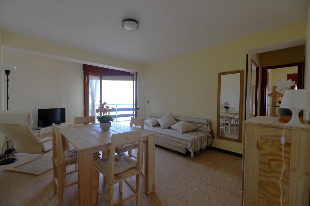 El Faro Apartaments Platja Llarga-Les Salines-Tgn Tarragona Dış mekan fotoğraf