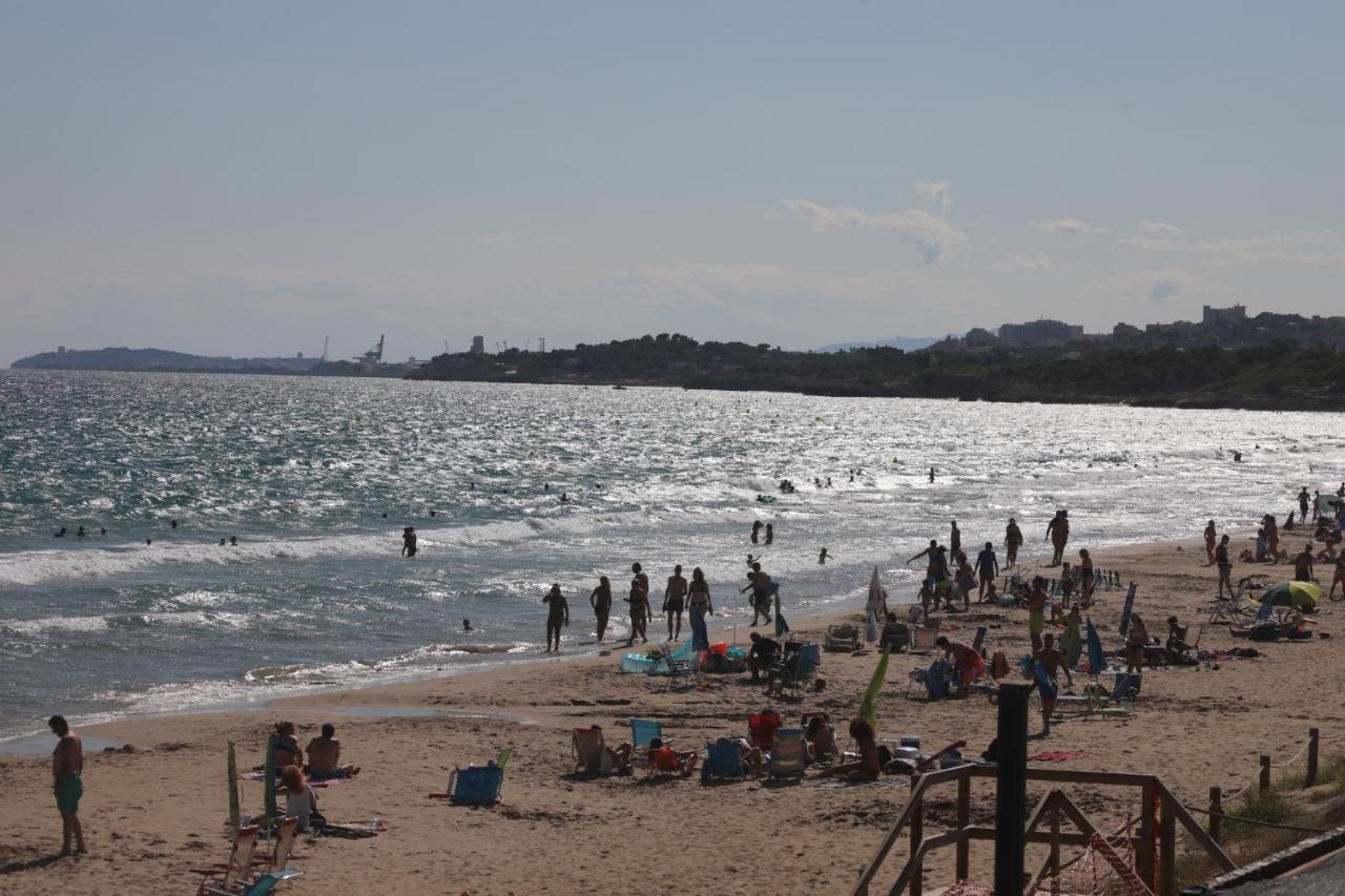 El Faro Apartaments Platja Llarga-Les Salines-Tgn Tarragona Dış mekan fotoğraf