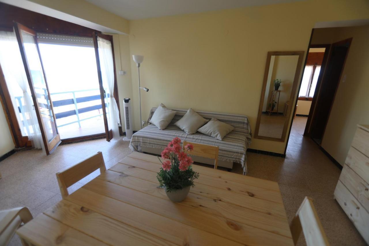 El Faro Apartaments Platja Llarga-Les Salines-Tgn Tarragona Dış mekan fotoğraf